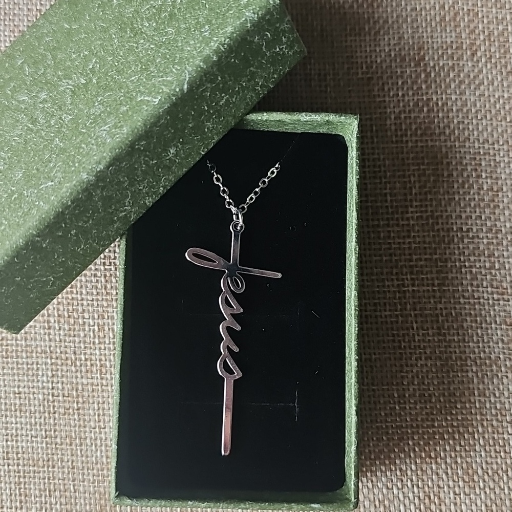 NIB Stylish Silver Tone Jesus Cross Pendant Necklace 16" With 2" Extender